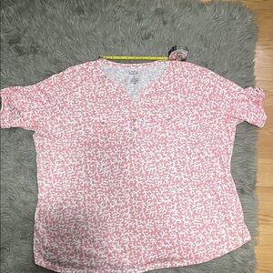 Croft & Barrow Pink and White Leaf Print Blouse